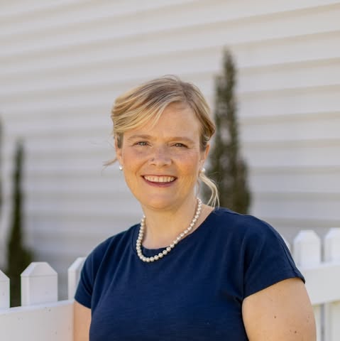 Karen Robins Carnegie